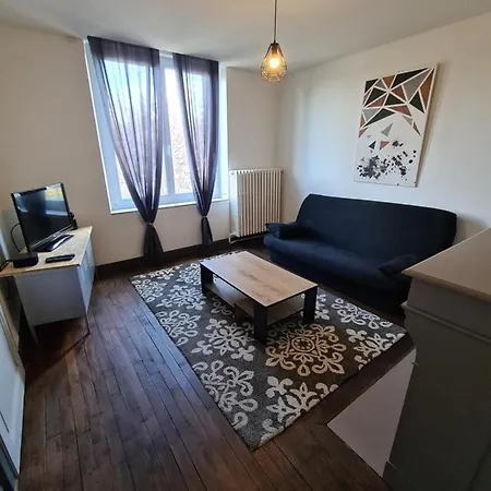 Chez Les Poilus Apartment *