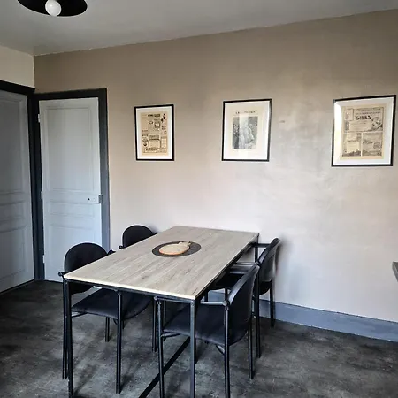 Chez Les Poilus 公寓 *