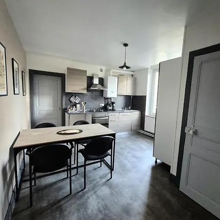 Chez Les Poilus 公寓